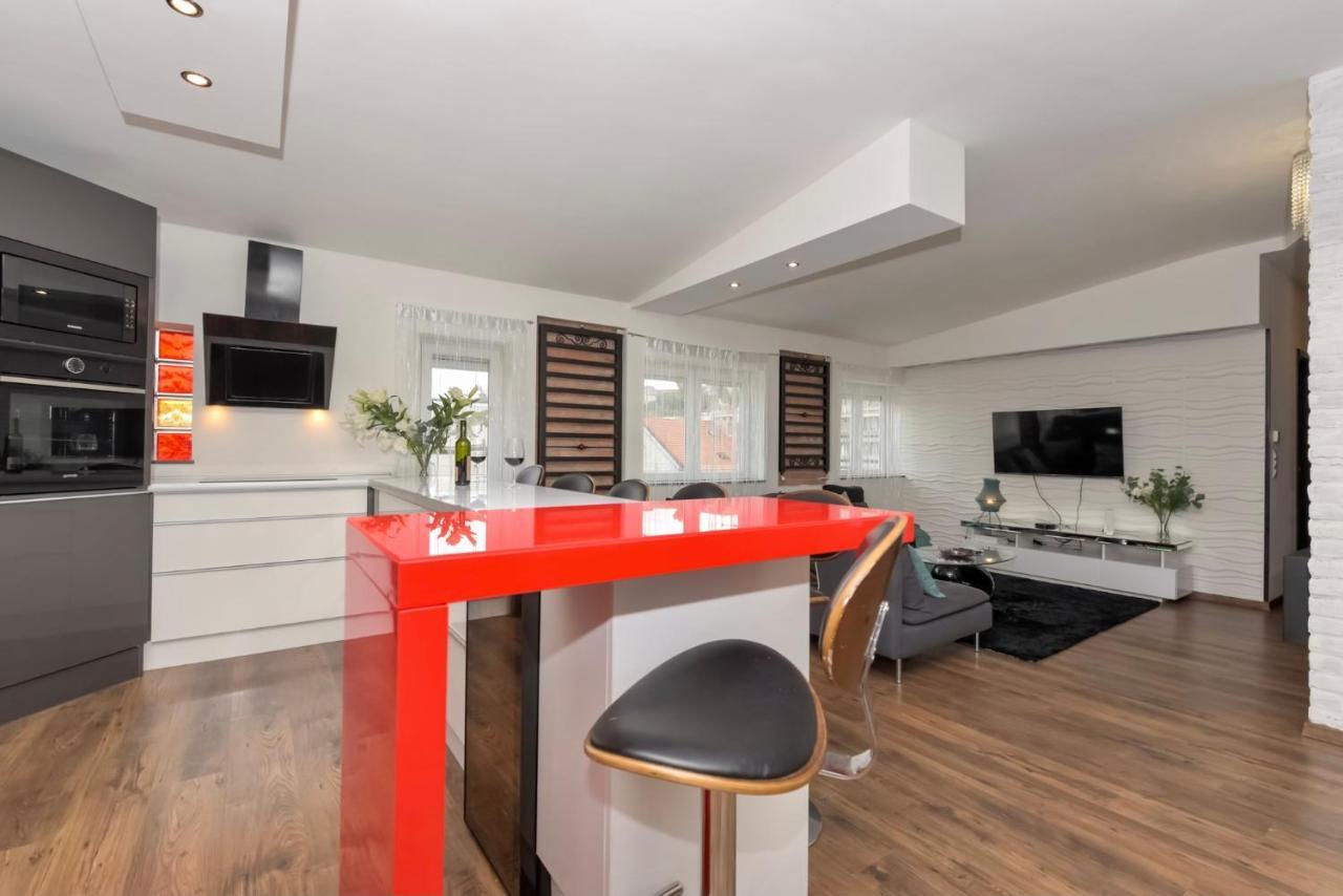 Nightingale Luxury Apartment บูดาเปสต์ ภายนอก รูปภาพ