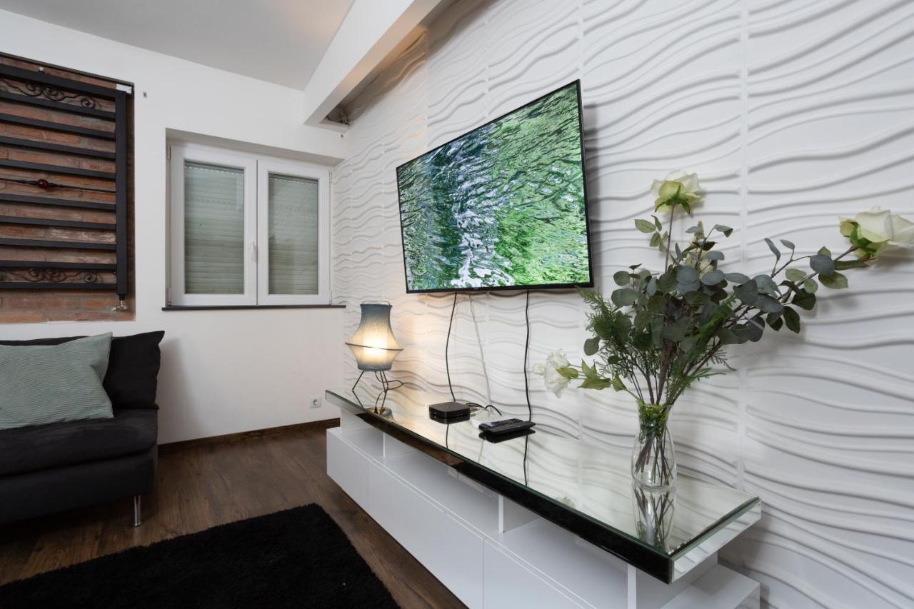 Nightingale Luxury Apartment บูดาเปสต์ ภายนอก รูปภาพ